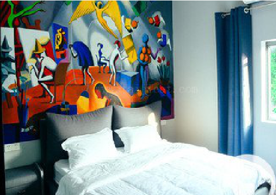 台江对于酒店的墙体彩绘而言更注重哪些方面？